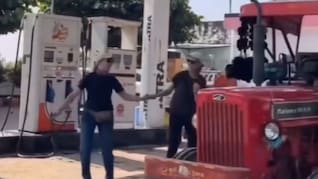 ट्रैक्टर पर बजा 'चुनरी-चुनरी...' इजरायली टूरिस्ट लगाने लगे ठुमके, वीडियो हो रहा वायरल