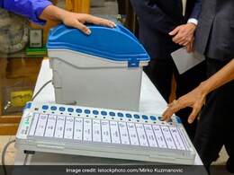 Bihar Election : बिहार निवडणुकीत NOTA दाबणाऱ्यांची संख्या तुफान वाढली,  मतदारांचा आकडा वाचून डोळे विस्फारतील!