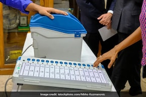 Bihar Election : बिहार निवडणुकीत NOTA दाबणाऱ्यांची संख्या तुफान वाढली,  मतदारांचा आकडा वाचून डोळे विस्फारतील!