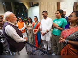 दक्षिण अफ्रीका में 'भारत को जानिए' क्विज के विजेताओं से मिले प्रधानमंत्री मोदी