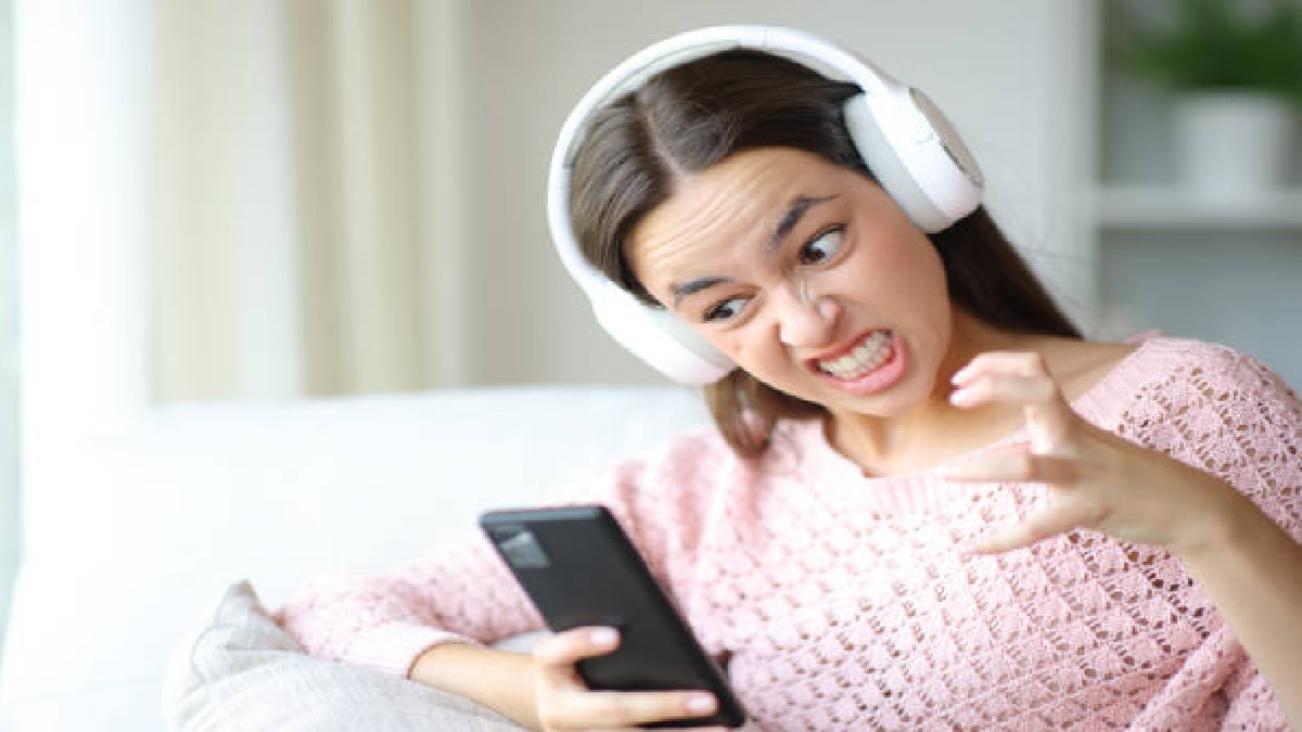 स्लो हो गया स्मार्टफोन? इन स्टेप्स से मिनटों में होगा फास्ट