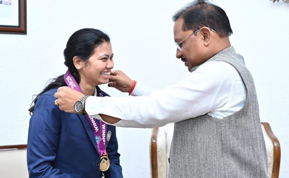 Akanksha Satyavanshi With Chhattisgarh CM