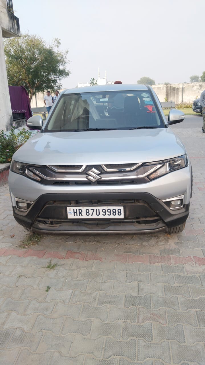 दिल्ली धमाका मामला: J&K पुलिस अल-फलाह यूनिवर्सिटी धौज में एक संदिग्ध ब्रेजा कार की कर रही है जांच