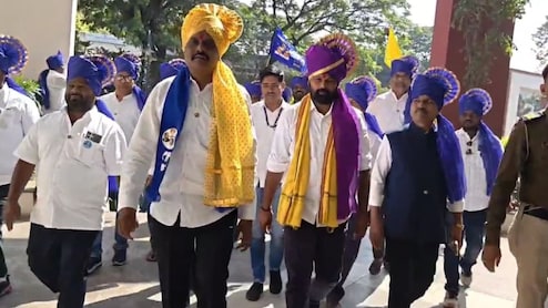 Baramati News:  'मी 10,000 रुपये आणि घर देईन!' बारामतीकरांना मोठं स्वप्न दाखवणारे काळूराम चौधरी कोण?