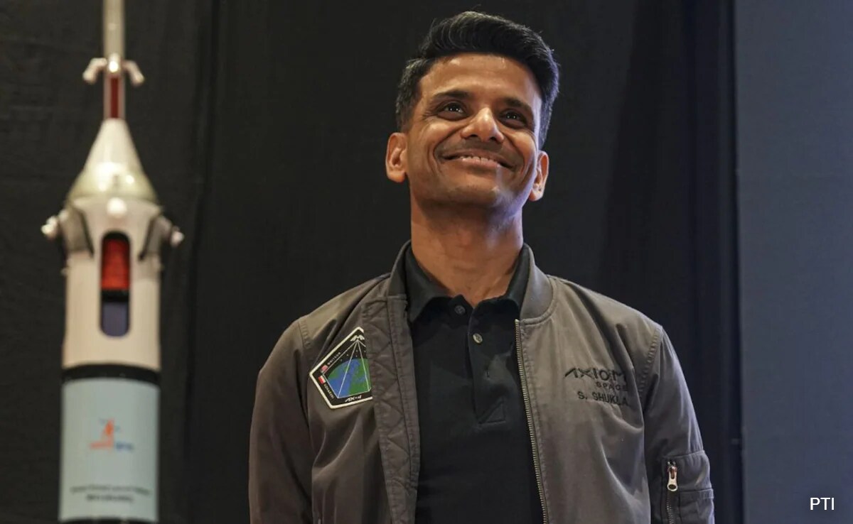 Indian Astronaut Challenges Students to Aim for Moon