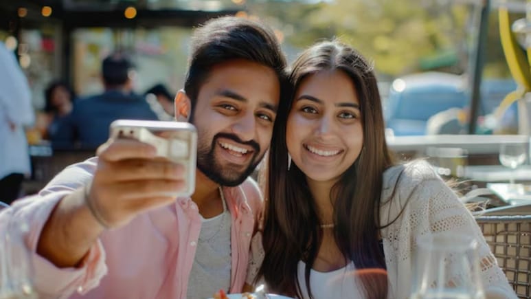How New-Year Panic Is Making Dating Apps Sexy Again For Indian Singles