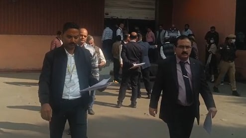 UP की इस बंद फैक्ट्री से भारी तादाद में मिला डियोएक्टिव पदार्थ, डिस्ट्रॉय करना शरू