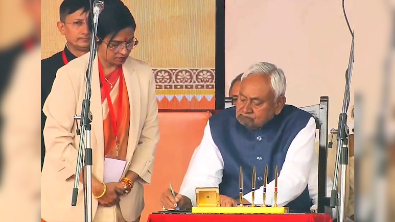 10 बार मुख्यमंत्री बने, अब विदाई, नीतीश कुमार का बिहार से सियासी एग्जिट, जानें कब-कब ली सीएम पद की शपथ