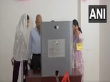 मतदान से पहले पोलिंग बूथ पर कैसे चेक की जाती है EVM? जानें कैसे होती है मॉक पोलिंग मतदान से पहले पोलिंग बूथ पर कैसे चेक की जाती है EVM? जानें कैसे होती है मॉक पोलिंग