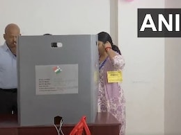 मतदान से पहले पोलिंग बूथ पर कैसे चेक की जाती है EVM? जानें कैसे होती है मॉक पोलिंग