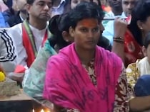 Deepti Sharma Visits Shree Mahakaleshwar Temple To Seek Blessings After World Cup Win