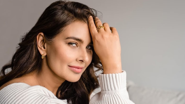 Lisa Ray Says Her Career Started In "Deep Grief": "My Mother Was Paralysed"