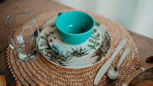 Crockery Set Under 1000: इन हाई क्वालिटी और ड्यूरेबल क्रॉकरी सेट के साथ अपने किचन को बनाएं मॉडर्न