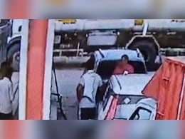 डीग में सीएनजी पंप पर हंगामा, मारा थप्पड़; घटना CCTV में कैद