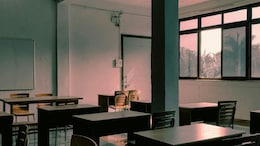 School Assembly News Headlines (November 17): Top National, World, Business, Sports News