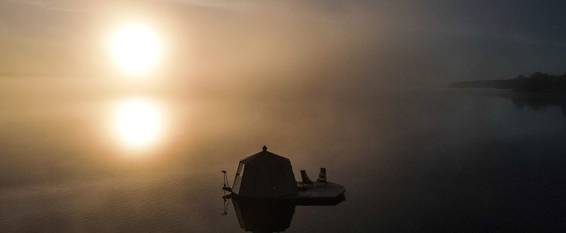 Photo: The Floating Glacier Hut website Photo: The Floating Glacier Hut website