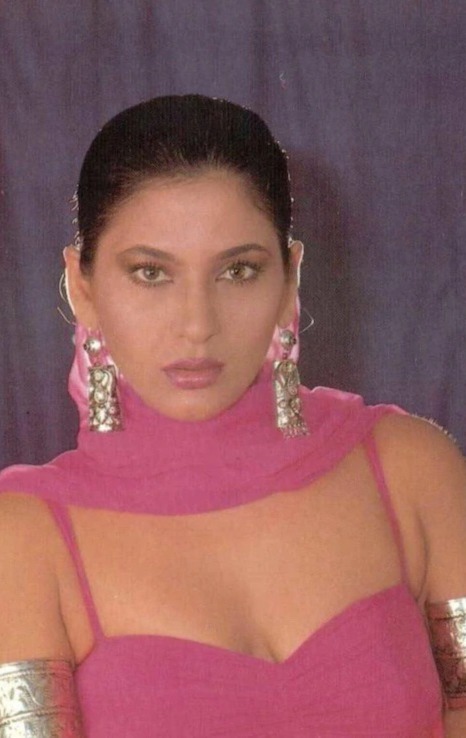 अर्चना पूरन सिंह के यंग दिनों की 6 तस्वीरें, तीसरी फोटो देख लोग बोले- ये तो फोन में करेंगे सेव