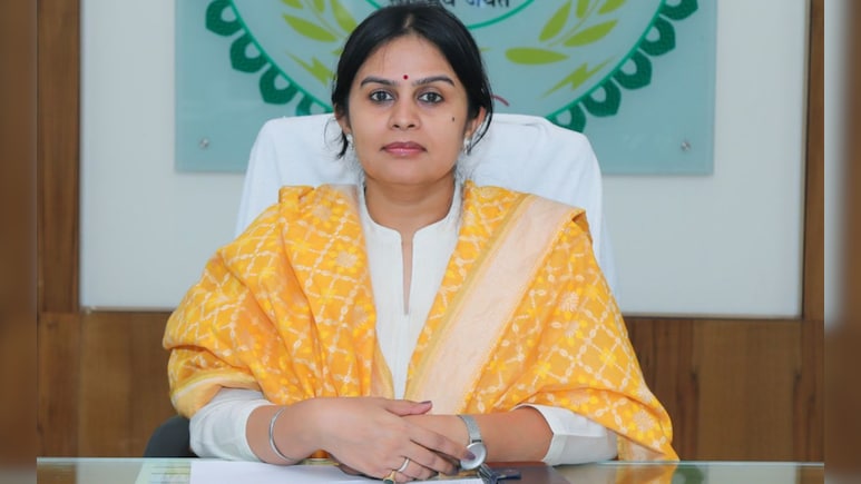 CG IAS transfer: 13 आईएएस को मिली बड़ी जिम्मेदारी, कई को अतिरिक्त प्रभार, देखें ल‍िस्‍ट