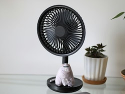 Mini Rechargeable Handheld Fan: अब कहीं भी, कभी भी ये पोर्टेबल फैन देंगे आपको ठंडी-ठंडी हवा