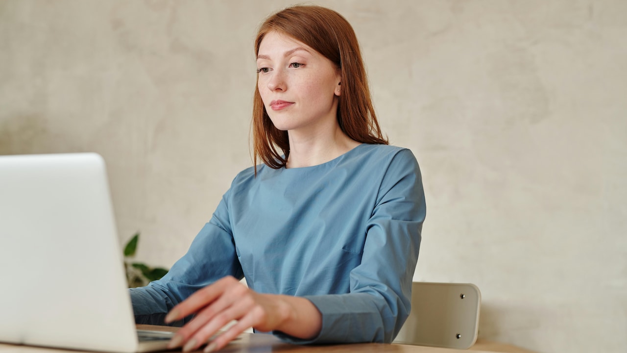 Long Sleeve Tees For Bigger Arms and Broad Shoulders: A Complete Guide