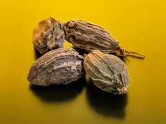 5 Health Benefits Of Badi Elachi Or Black Cardamom