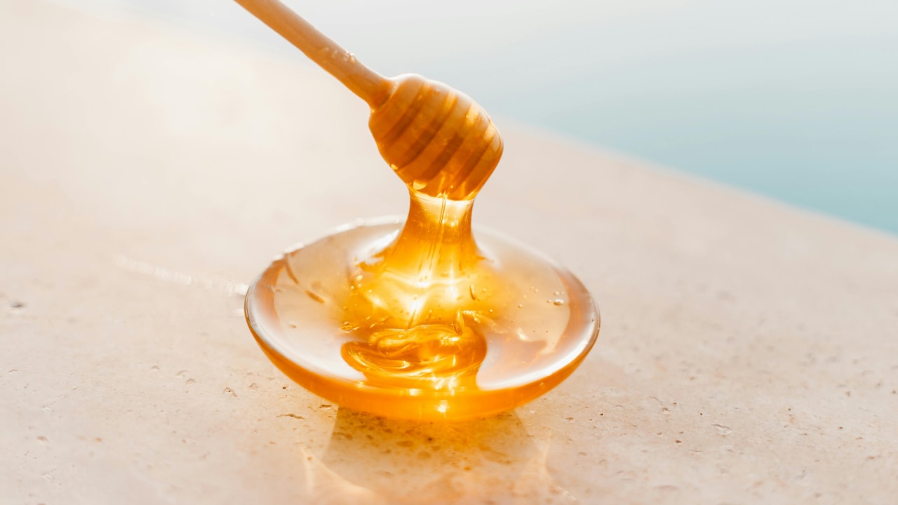 The Honey Temperature Rule: Why Heating Honey Destroys Its Benefits The Honey Temperature Rule: Why Heating Honey Destroys Its Benefits