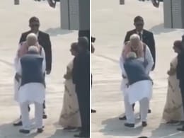 PM मोदी के पैर छूने वाला वीडियो, परिवारवाद... RJD ने बिहार एनडीए सरकार पर यूं कसा तंज