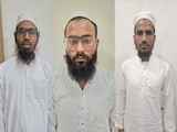 गुजरात में 3 आतंकी गिरफ्तार, दो यूपी और एक हैदराबाद का रहने वाला गुजरात में 3 आतंकी गिरफ्तार, दो यूपी और एक हैदराबाद का रहने वाला