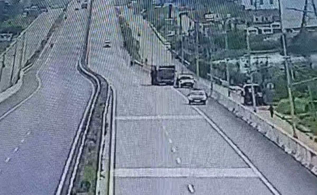 On Camera, Reality Show Dancer Killed As Truck Rams Parked Car Near Bengaluru