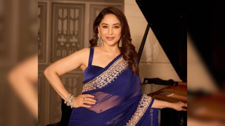 Madhuri Dixit's Canada Show Organisers Clarify Why She Was Late: "Her Own Team Misinformed Her About Call Time"