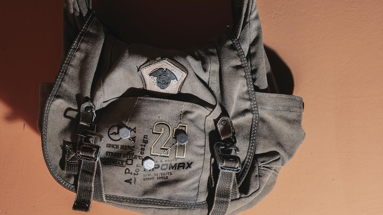 Canvas backpacks are suitable for unexpected weather changes