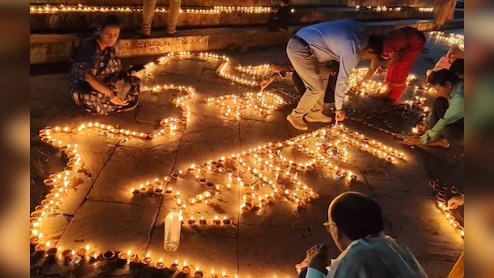 Dev Uthani Ekadashi 2025: मध्यप्रदेश में जगमग हुई आस्था की ज्योति, मंदिरों और घाटों पर उमड़ा भक्तों का सैलाब