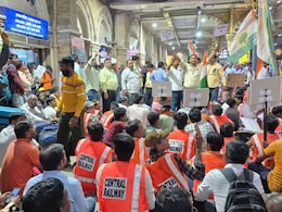 Mumbai Local Train: ऐन गर्दीच्या वेळी लोकल ठप्प! CSMT वर कर्मचाऱ्यांचे अचानक आंदोलन, ठाण्यातही रेल रोको