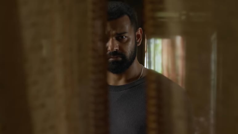 रिलीज के 3 दिनों में ही बजट के दोगुनी कमाई कर चुकी है ये हॉरर थ्रिलर फिल्म, बाहुबली-थामा भी हुए फेल