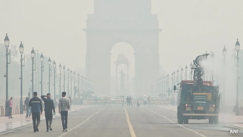 Toxic Air Continues To Grip Delhi Amid Spike In Farm Fires