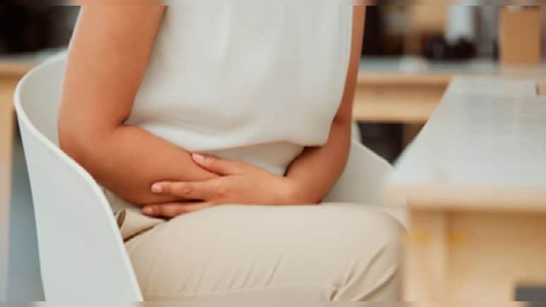 कई बीमारियों की जड़ है कब्ज, आंतों में पनप रहे गंदे बैक्टीरिया से ऐसे पाएं छुटकारा