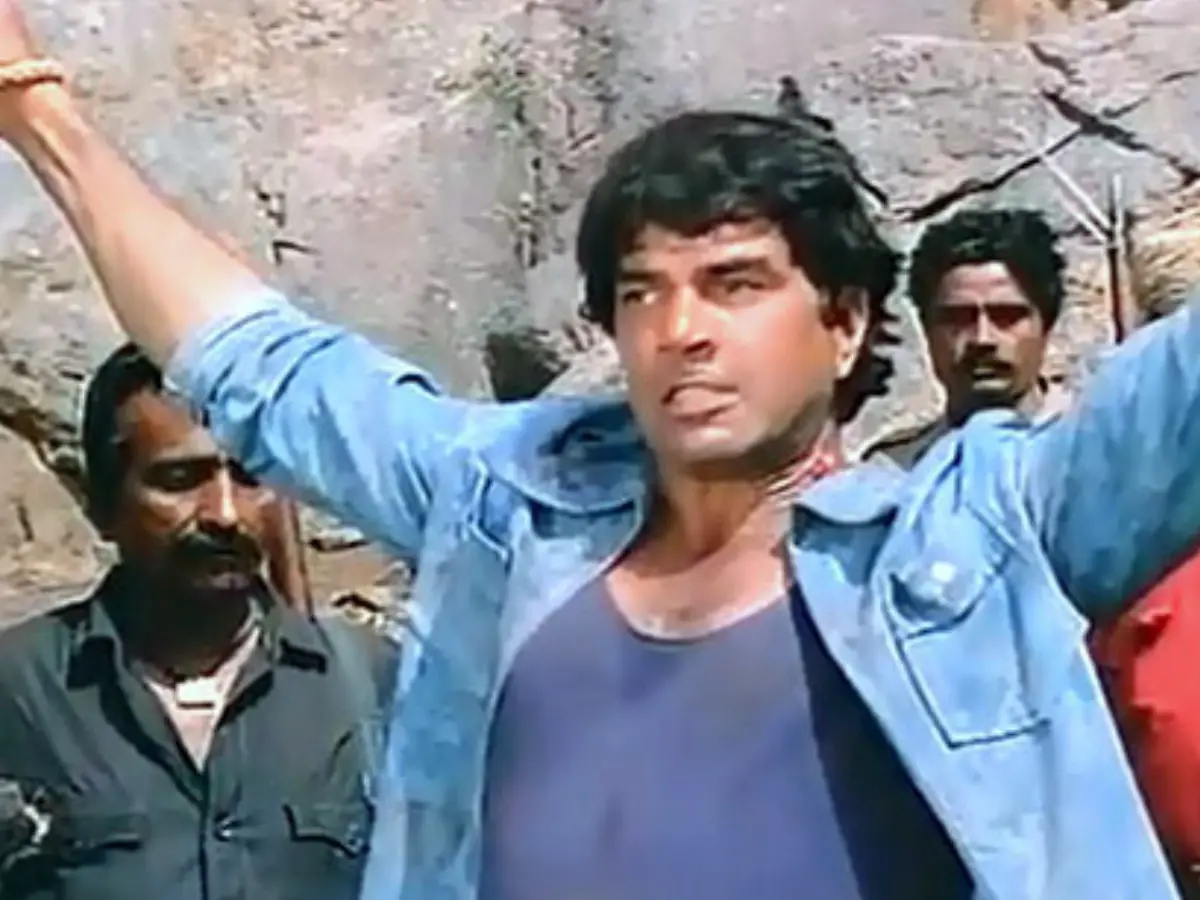 Weekend Binge: <i>Sholay</i> To <i>Seeta Aur Geeta</i>, Revisit Dharmendra's Iconic Films