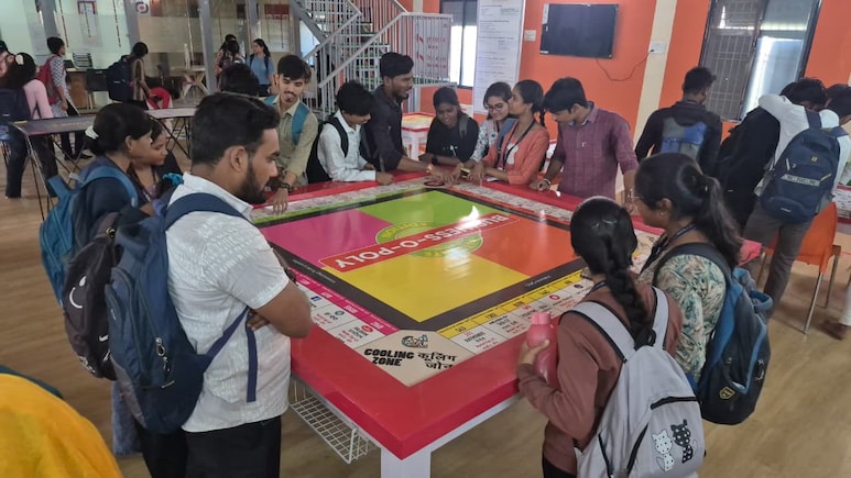 बलौदा बाजार में शुरू हुई देश की पहली जिला वित्त प्रयोगशाला, खेल-खेल में समझेंगे पैसा, निवेश और सुरक्षा 