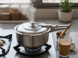 How To Make Tea In Pressure Cooker: कुकरमध्ये बनवलेला चहा जास्त छान लागतो! 52 लाख फॉलोअर्स असलेल्या शेफच्या रेसिपीनंतर सोशल मीडियावर 'कडक' चर्चा