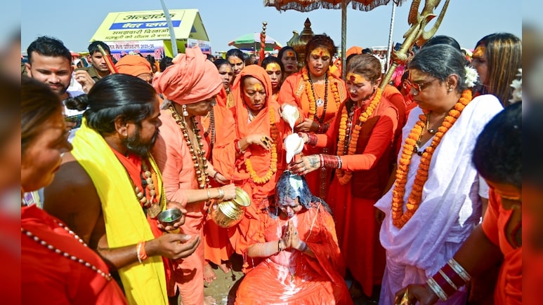 प्रयागराज में बना नया सनातनी किन्नर अखाड़ा, टीना मां बनीं आचार्य महामंडलेश्वर