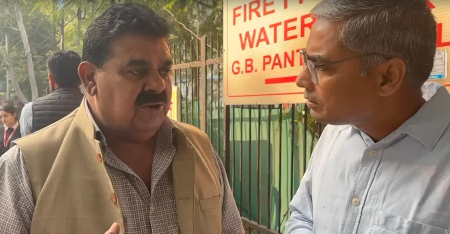 Sarojini Nagar Blast Survivor Rushes to Help Red Fort Explosion Victims: A Tale of Compassion Amid Terror