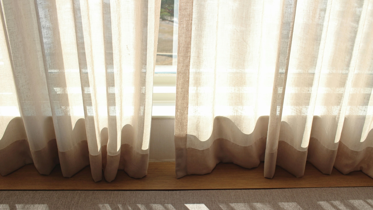 How To Pick Curtains That Block Light Without Killing Natural Glow How To Pick Curtains That Block Light Without Killing Natural Glow