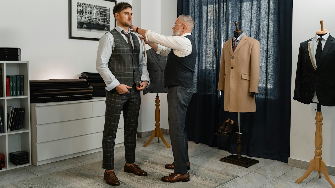 The Right Trouser Rise For Men Who Sit At Desks All Day The Right Trouser Rise For Men Who Sit At Desks All Day