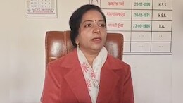 'कोई स्कूल बुर्क़ा पहन कर तो नहीं आता?' शिक्षा मंत्री ने ऐसा नहीं पूछा,&nbsp;प्रधानाचार्य ने खबर का खंडन किया&nbsp;