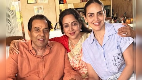 घर स्वस्थ होकर लौटे धर्मेंद्र, 90वें जन्मदिन की तैयारी में जुटीं हेमा और बेटियां, परिवार ऐसे करेगा सेलिब्रेट