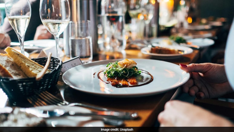 रेस्टोरेंट में महंगा खाना अब सस्ता! इन डाइनिंग ऐप्स से पेमेंट कर पाएं फूड बिल पर 50% तक डिस्काउंट