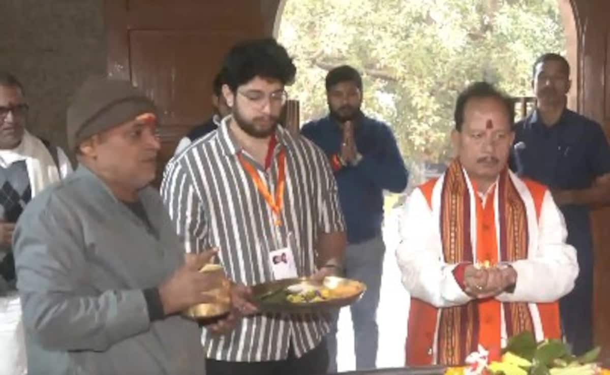 Bihar Deputy Chief Minister, BJP Workers Offer Prayers Ahead Of Results