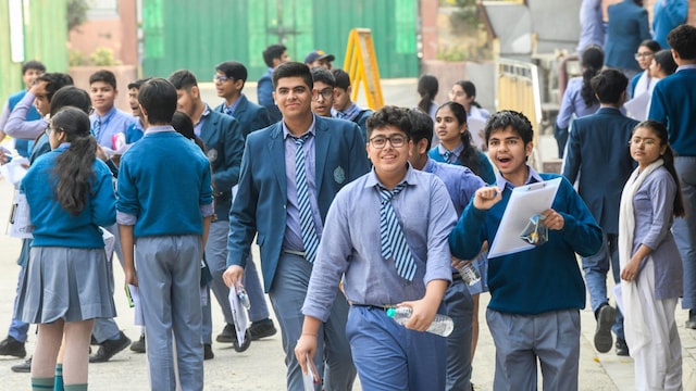 School children bear the mental health load of social media pressures, exam stress