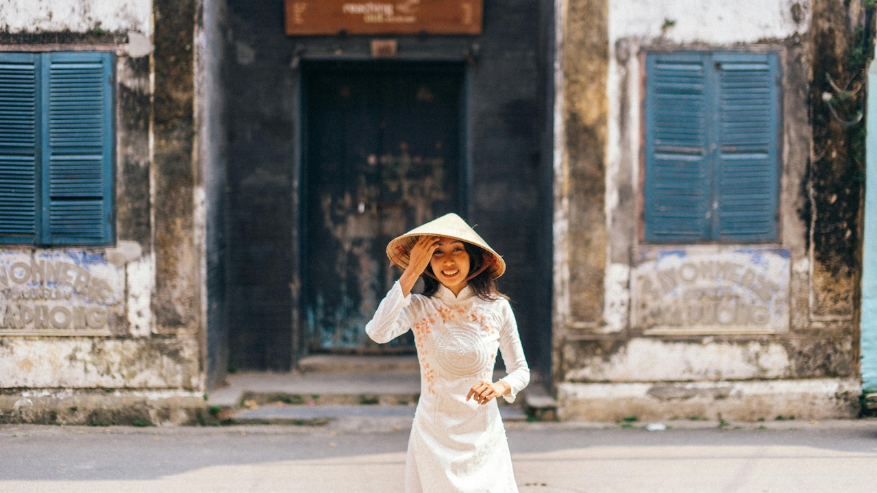 Layer strategically and avoid the bulky feeling Layer strategically and avoid the bulky feeling