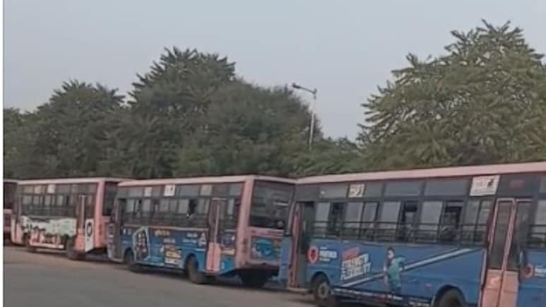 जयपुर में बुधवार को 15 रूटों पर बंद रहेंगी लो-फ्लोर बसें, चालकों की हड़ताल से चरमराई शहर की परिवहन व्यवस्था